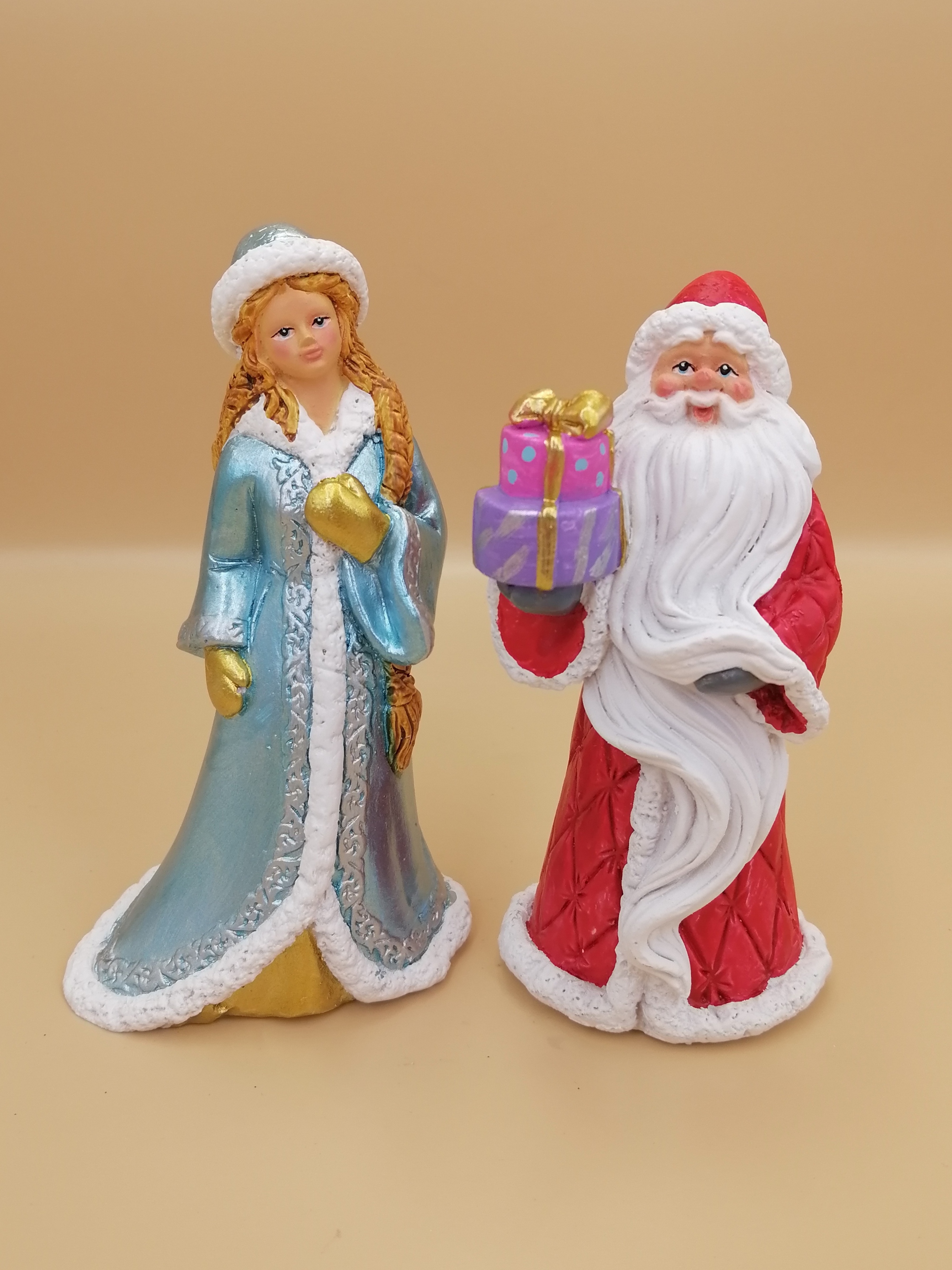 Набор фигурок Дед Мороз и Снегурочка