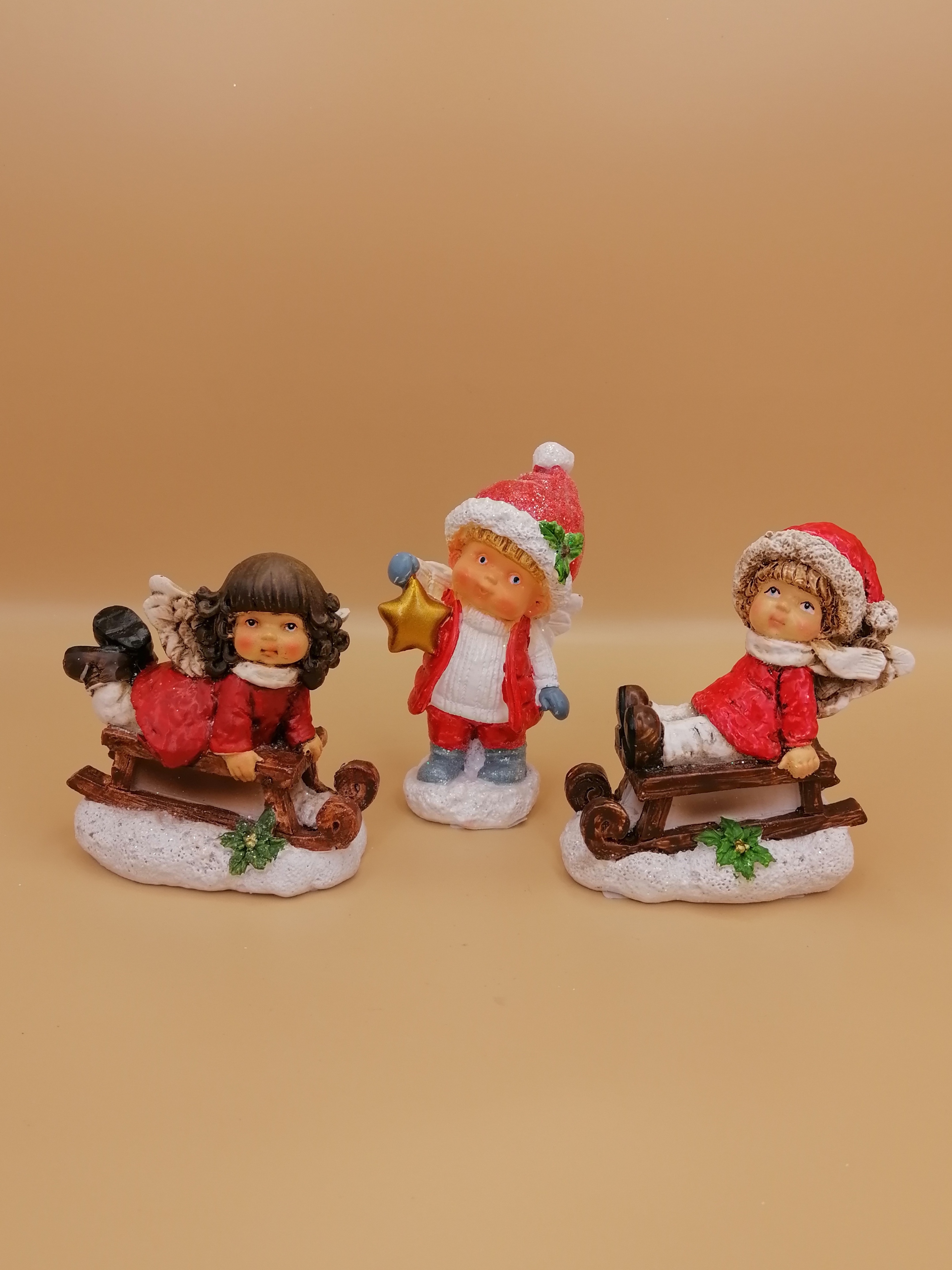 Набор новогодних фигурок Дети