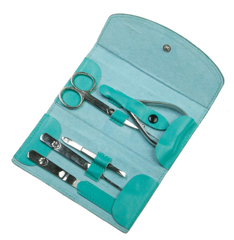 Набор маникюрных инструментов